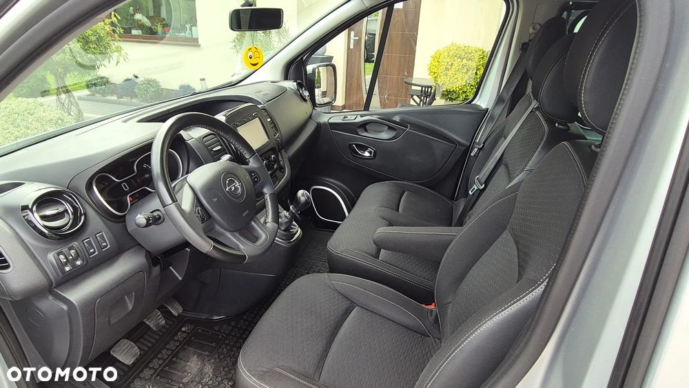 Opel Vivaro L2H1 2,9t Elegance Business - 23