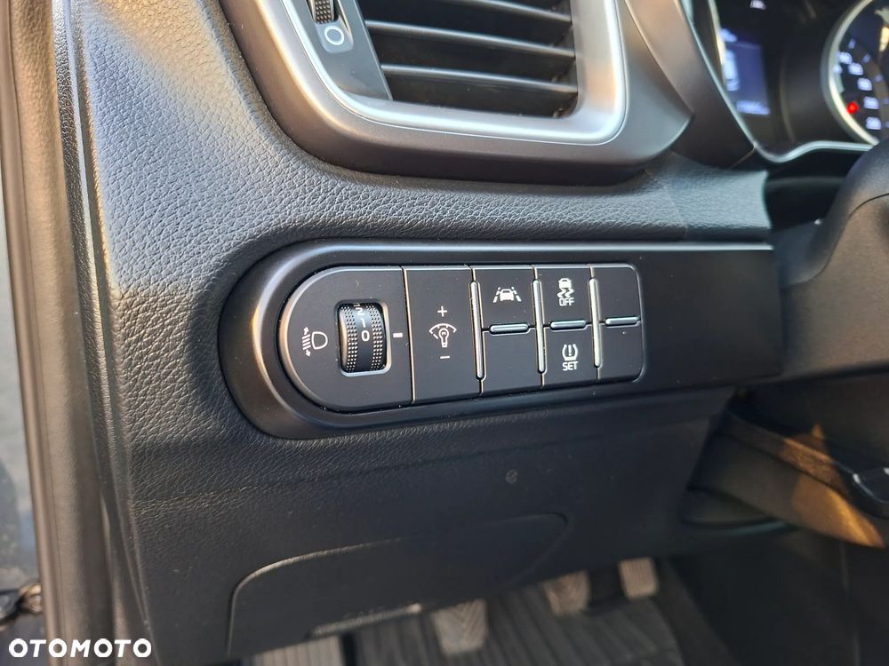 Kia Ceed 1.6 CRDi SCR M - 33