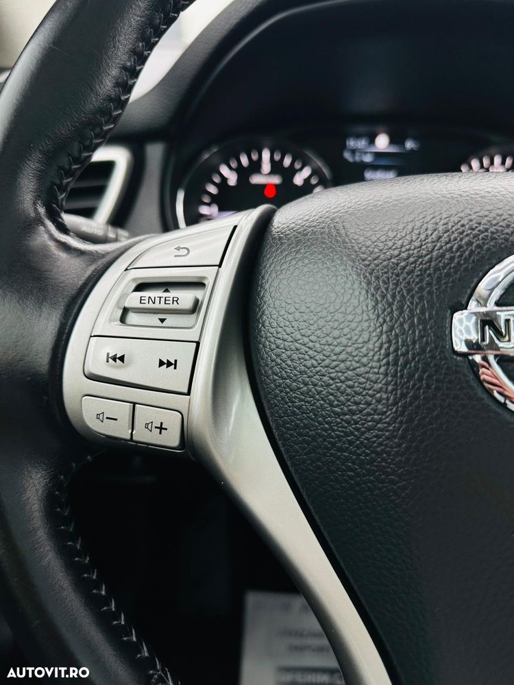 Nissan Qashqai 1.6 DCI TEKNA - 31