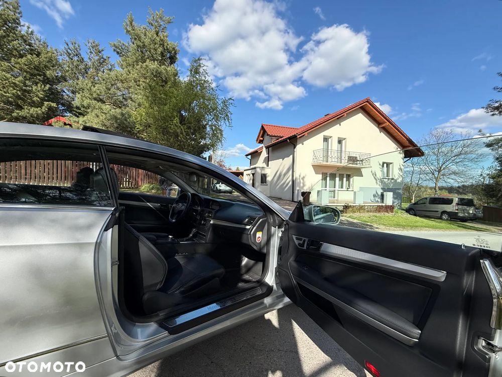 Mercedes-Benz Klasa E 350 CDI BlueEff - 22