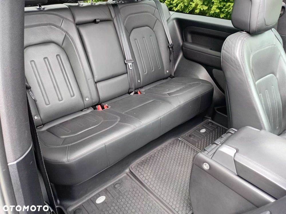 Land Rover Defender 3.0 D250 mHEV - 24