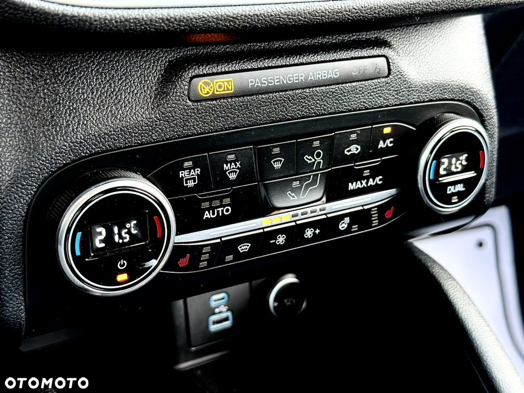 Ford Kuga 1.5 EcoBoost TITANIUM - 33