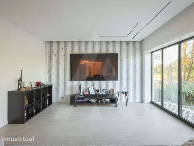 Moradia Isolada T3+1 com garagem terreno e jardim! - Grande imagem: 2/36