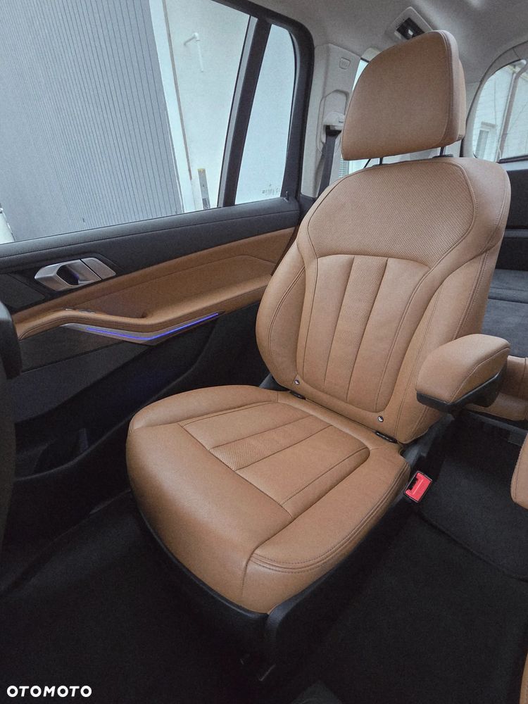 BMW X7 xDrive40i - 14