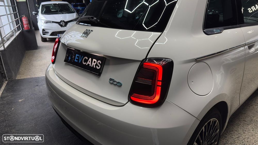 Fiat 500e La Prima - 11