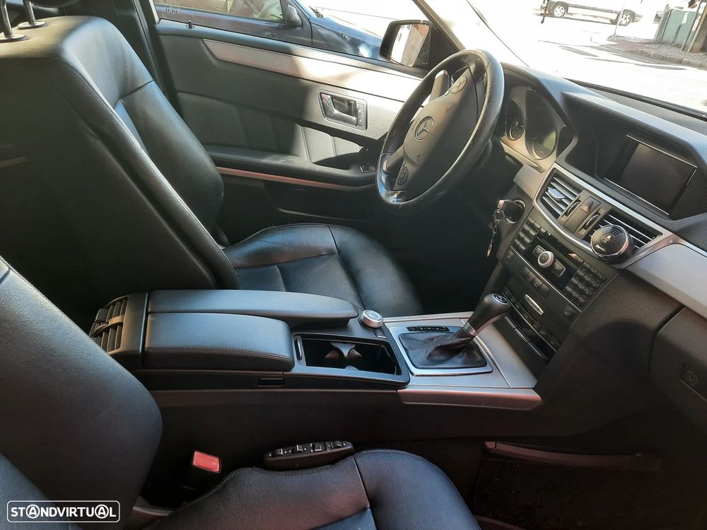 Mercedes-Benz E 220 CDi Avantgarde BlueEfficiency Auto. - 10