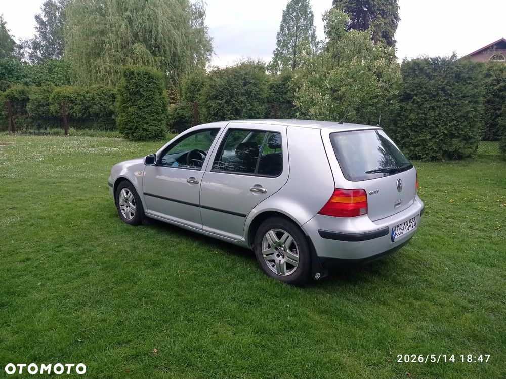 Volkswagen Golf 1.6 Comfortline - 3