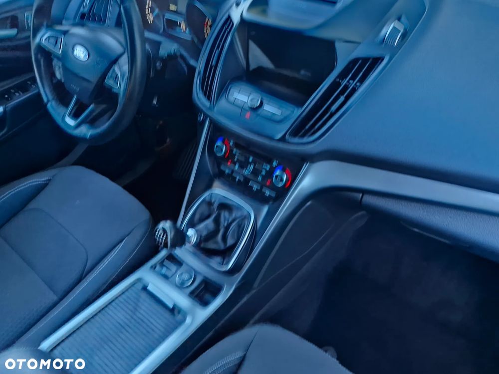 Ford Kuga - 19