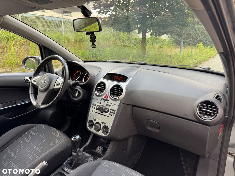 Opel Corsa 1.2 16V Enjoy - 6