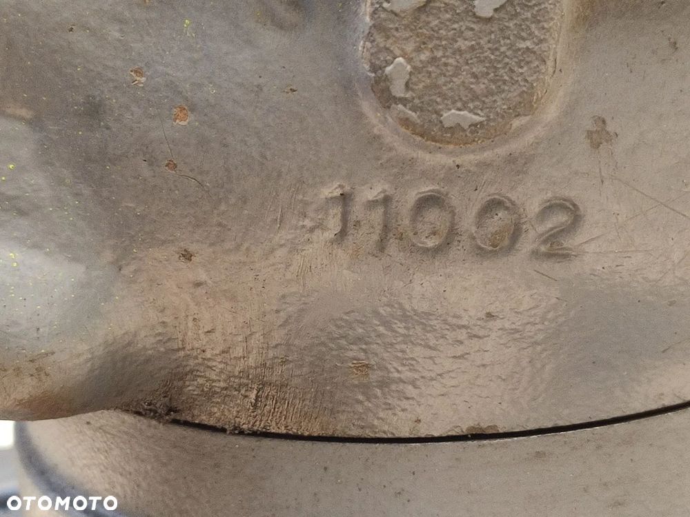 Zwolnica Zwrotnica 11002 Piasta Półoś NEW HOLLAND LB95 - 11