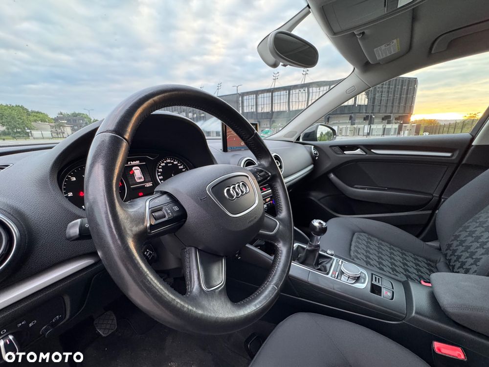 Audi A3 Sportback 1.6 TDI Attraction - 20
