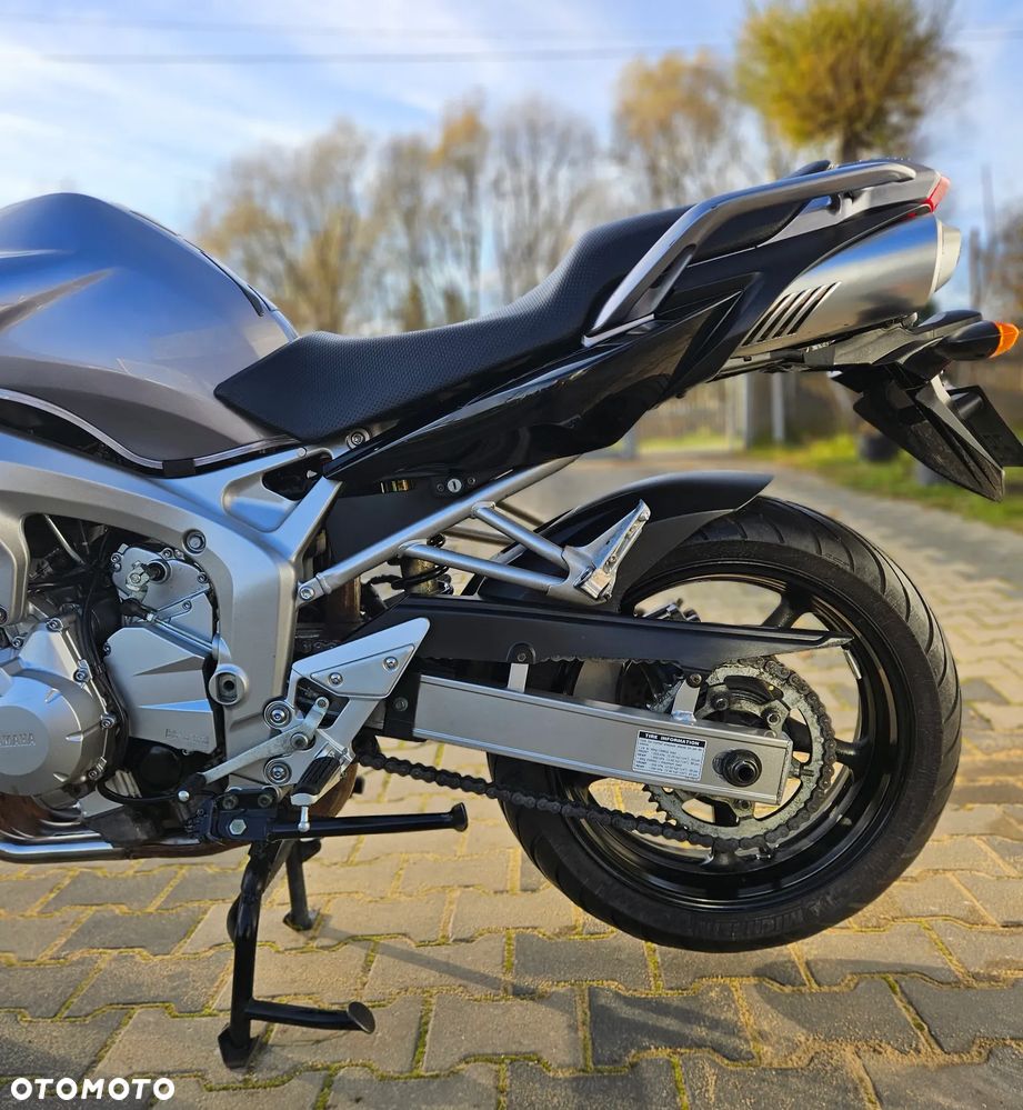 Yamaha FZ6 - 19