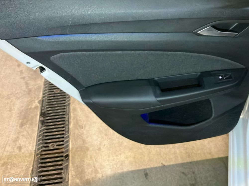 VW Golf 1.0 TSI Life - 22