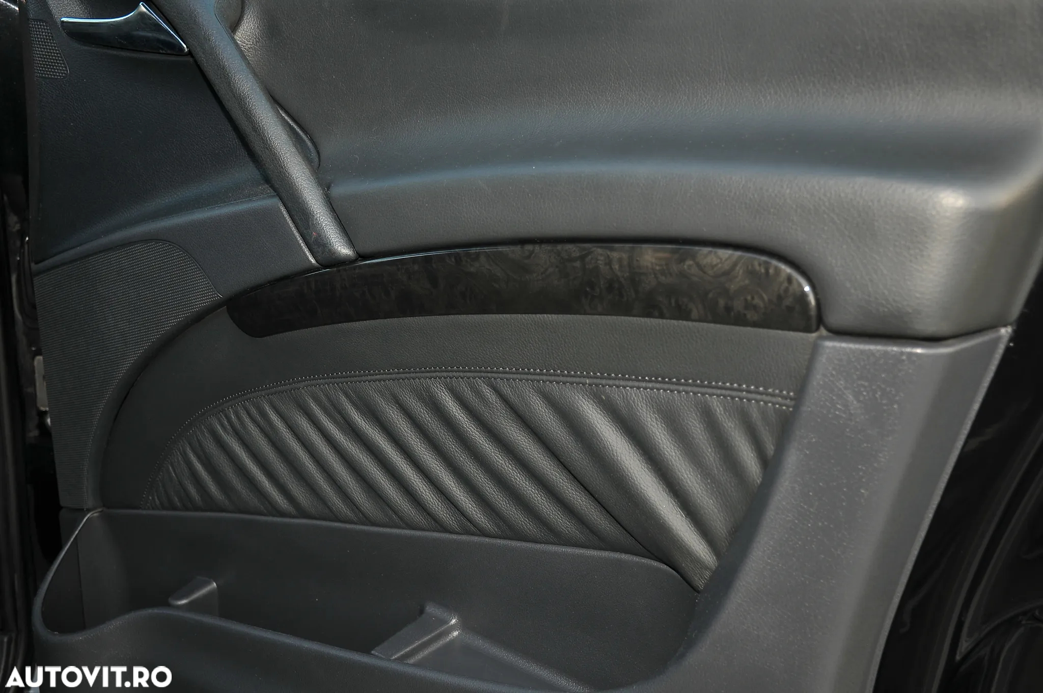 Mercedes-Benz Viano 3.0 CDI Lang Automatik X-CLUSIVE DPF - 26