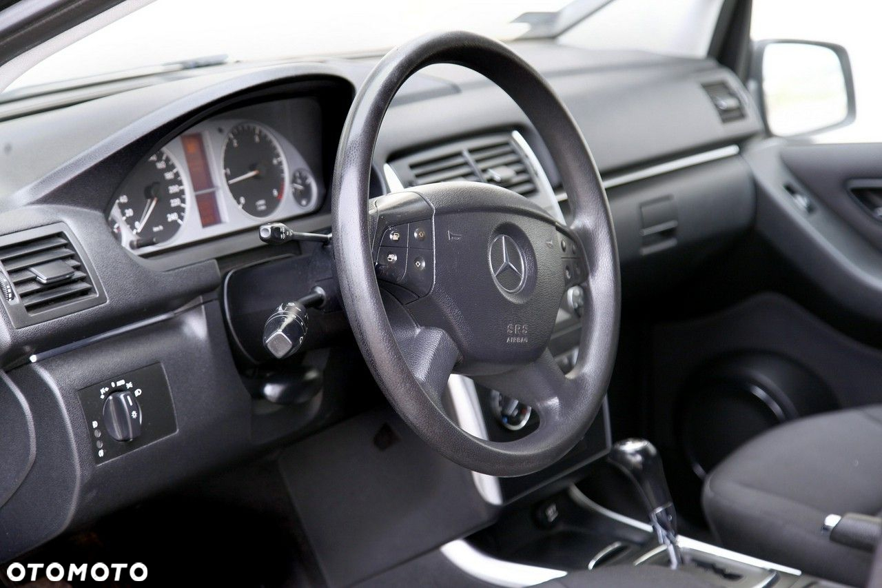 Mercedes-Benz Klasa B 180 CDI Autotronic Special Edition - 13