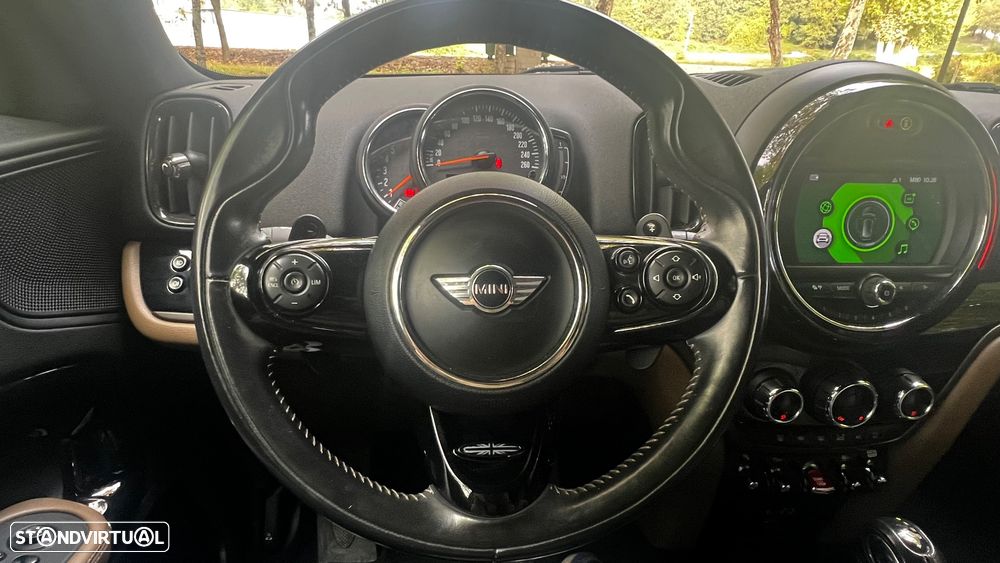 MINI Countryman Cooper SD ALL4 Auto - 32