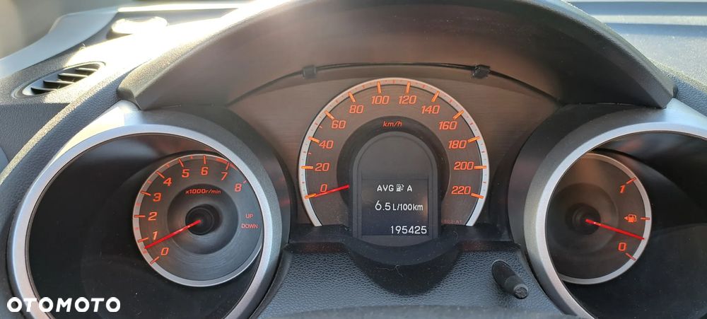 Honda Jazz ver-1-4-i--vtec-elegance - 9