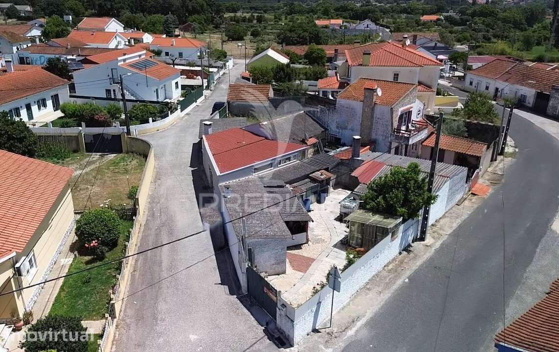 Arrecadação e espaço para Arrumos disponível em Ribeira de Santo An... - Grande imagem: 5/9