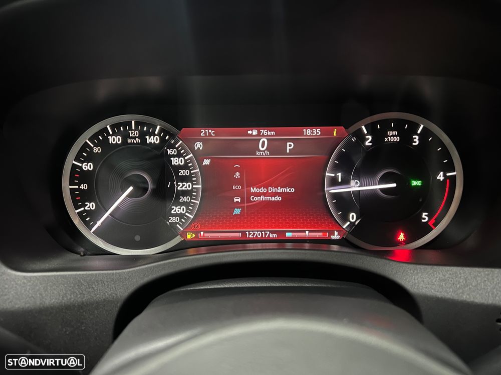 Jaguar XE 2.0 D R-Dynamic S - 24