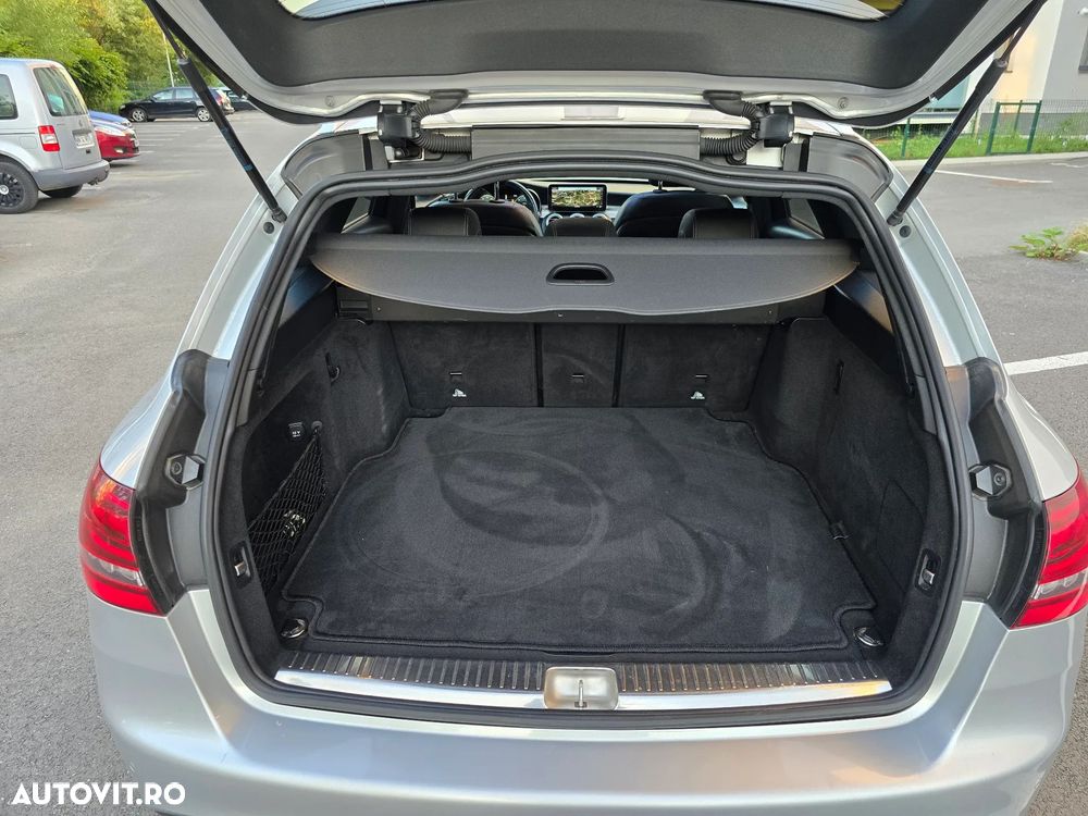 Mercedes-Benz C 220 d 4Matic 9G-TRONIC AMG Line - 13