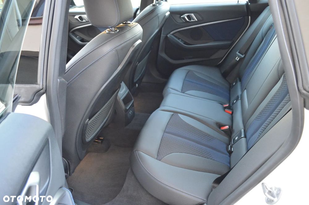 BMW Seria 2 218i Sport Line - 8