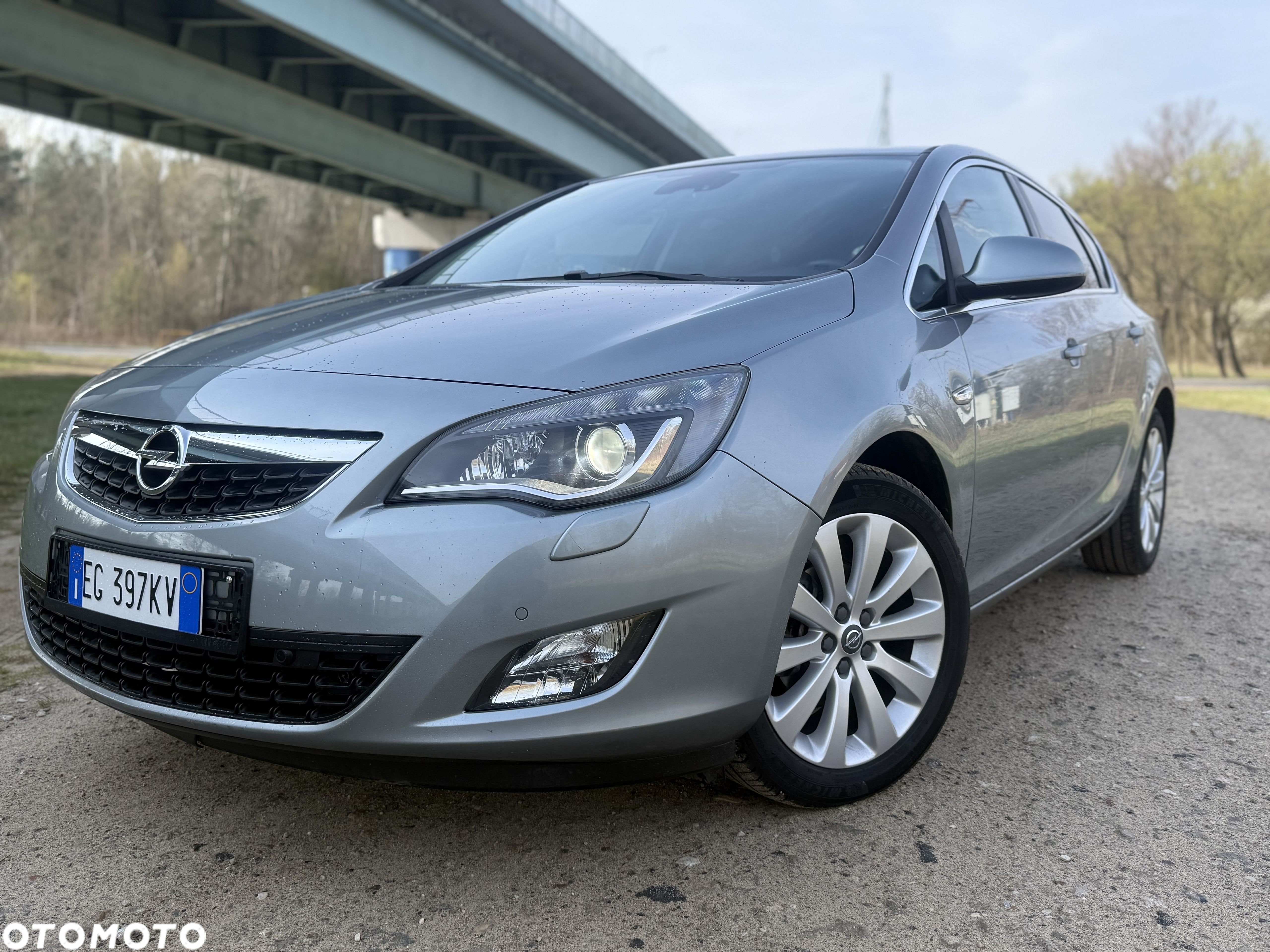 Opel Astra 1.4 Turbo Cosmo - 1