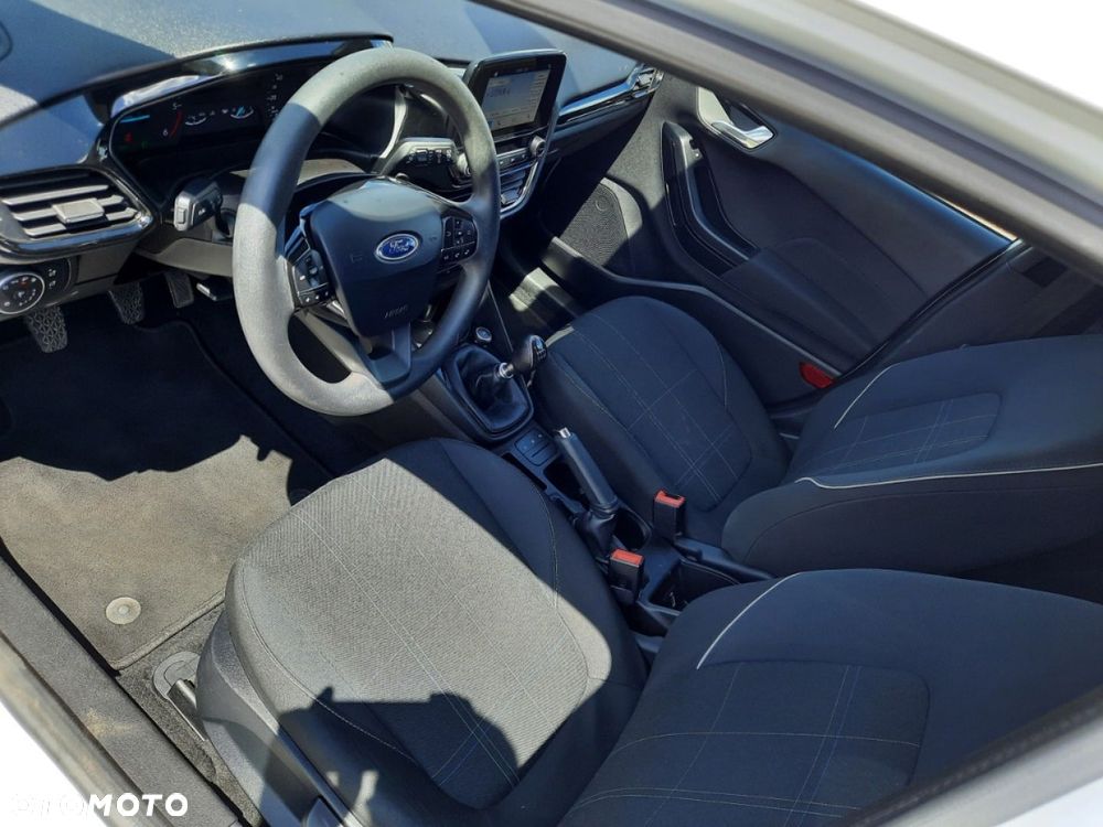 Ford Fiesta - 16