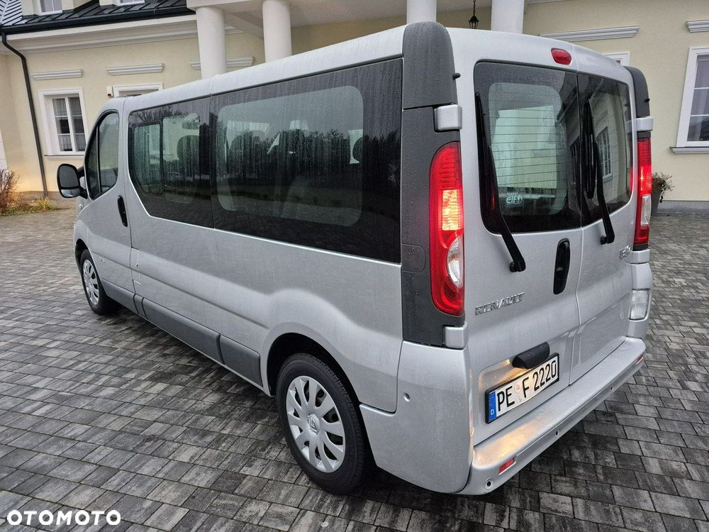 Renault Trafic - 12