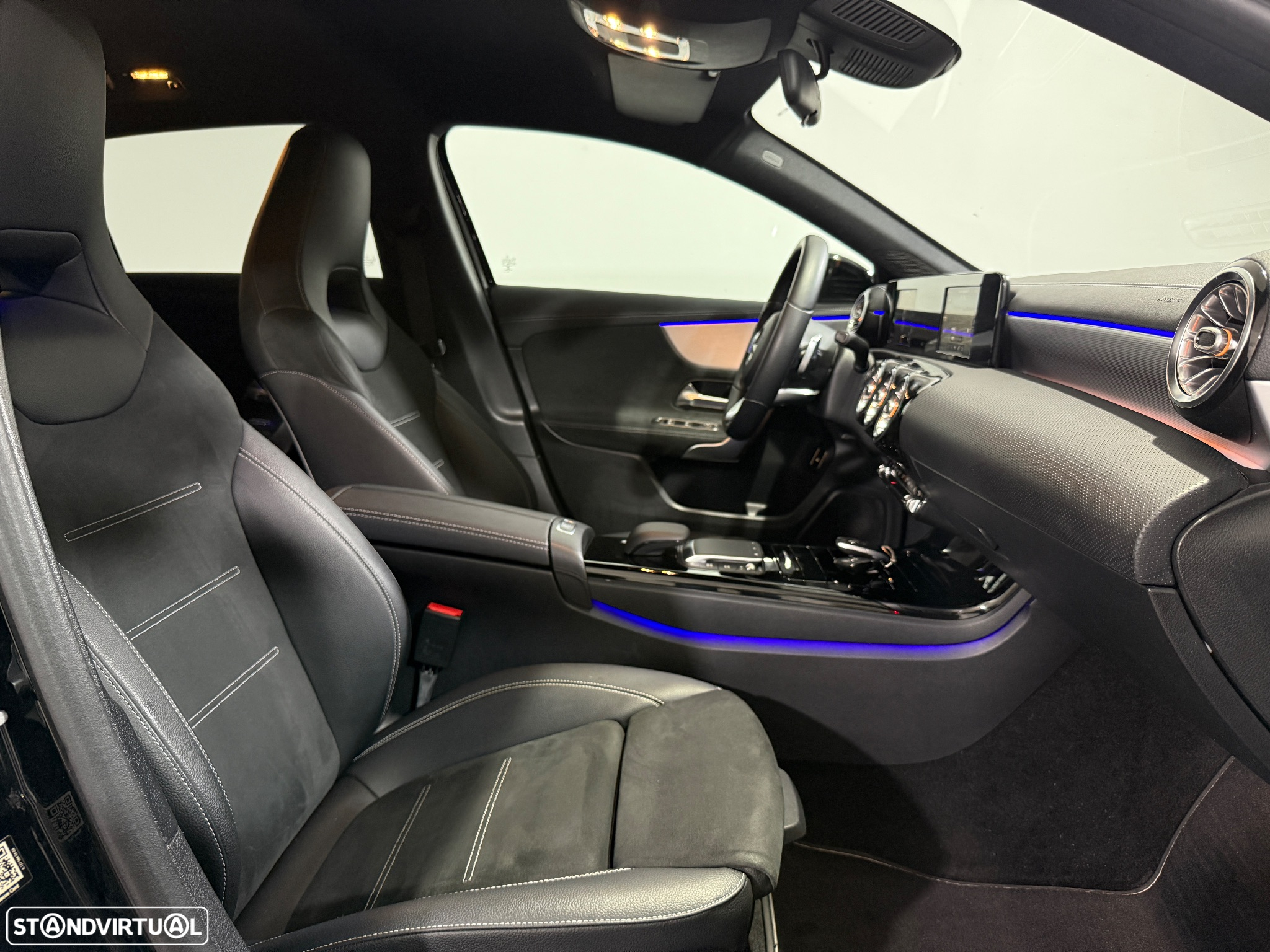 Mercedes-Benz A 250 e AMG Line - 15