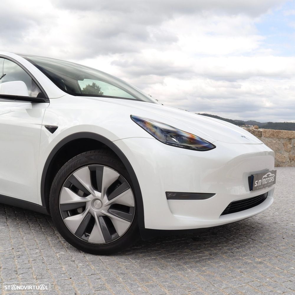 Tesla Model Y Long Range Dual Motor AWD - 10