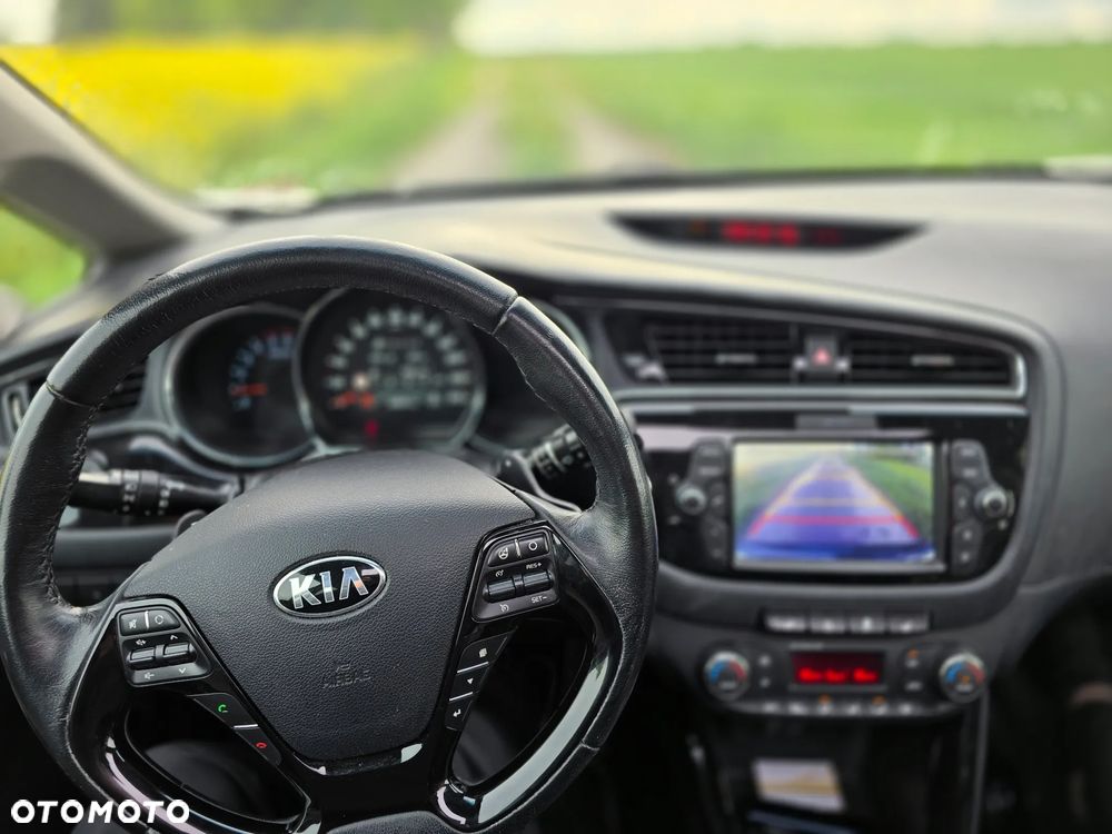 Kia Ceed 1.6 CRDi 136 DCT ISG Platinum Edition - 5