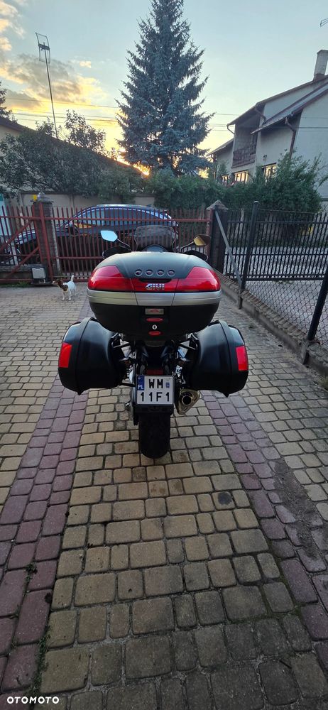 Honda VFR - 19