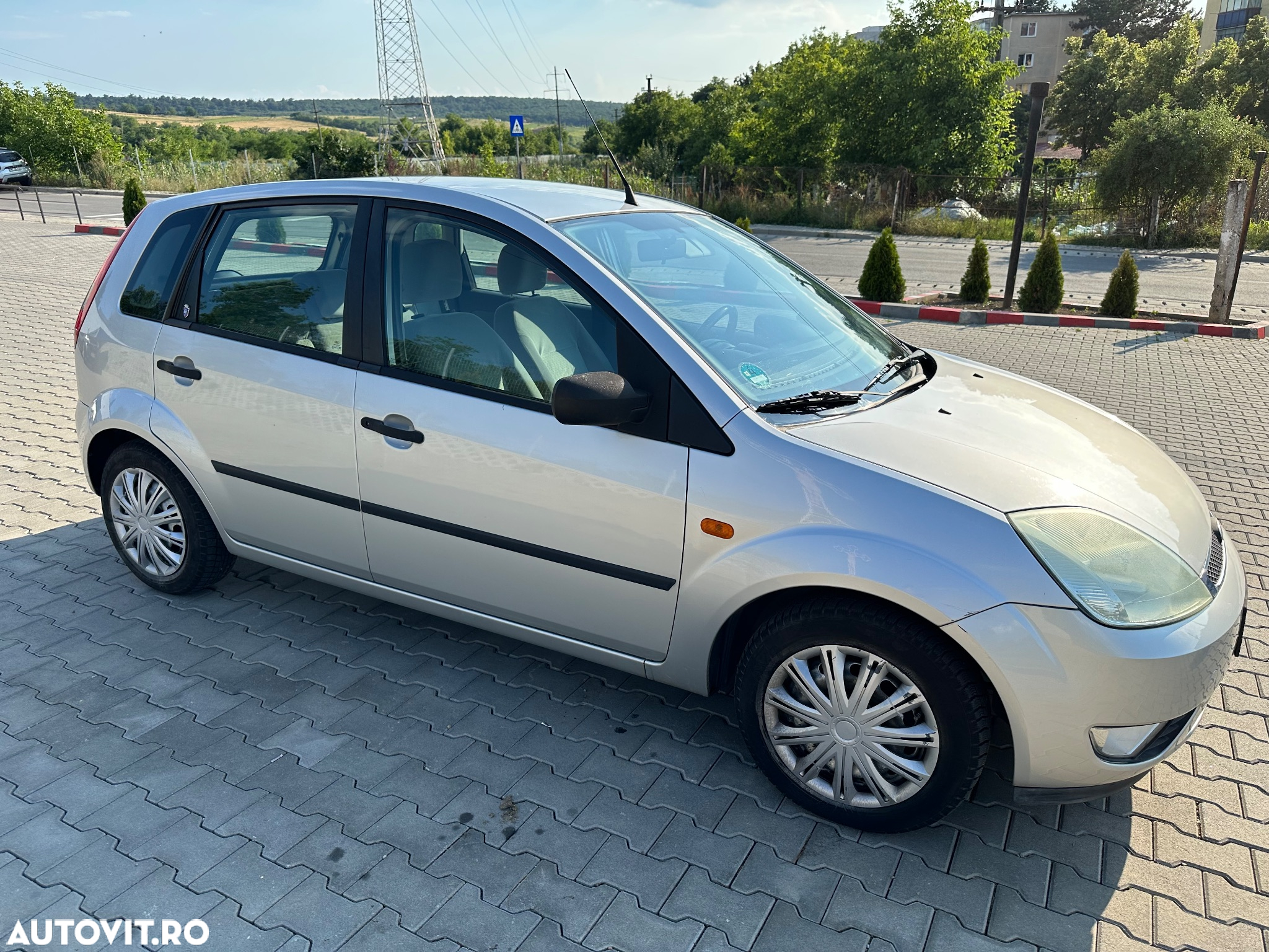 Ford Fiesta 1.4i Ghia - 3