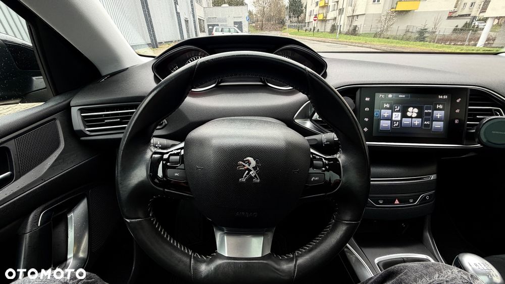 Peugeot 308 PureTech 130 GPF Black Edition - 23