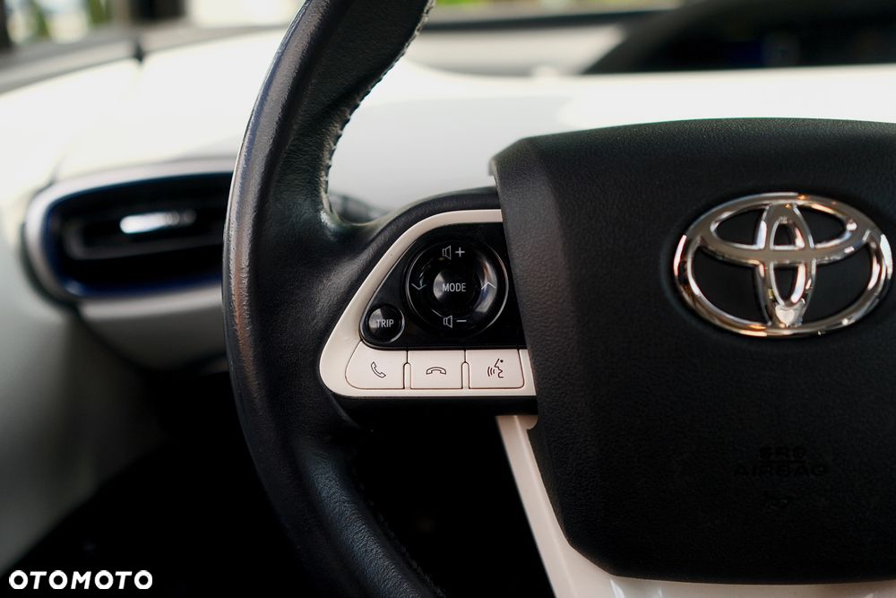 Toyota Prius (Hybrid) Executive - 22