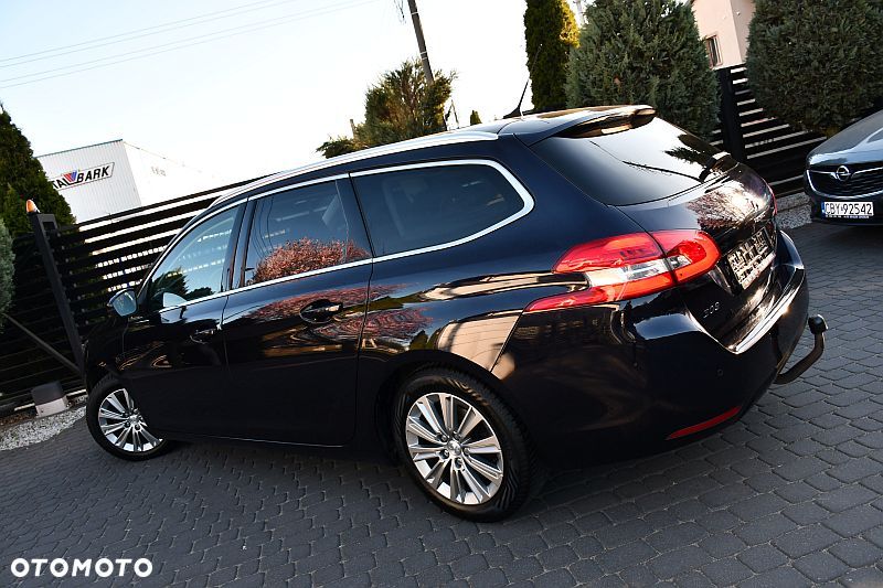 Peugeot 308 BlueHDi 130 EAT8 Stop & Start Allure Pack - 3