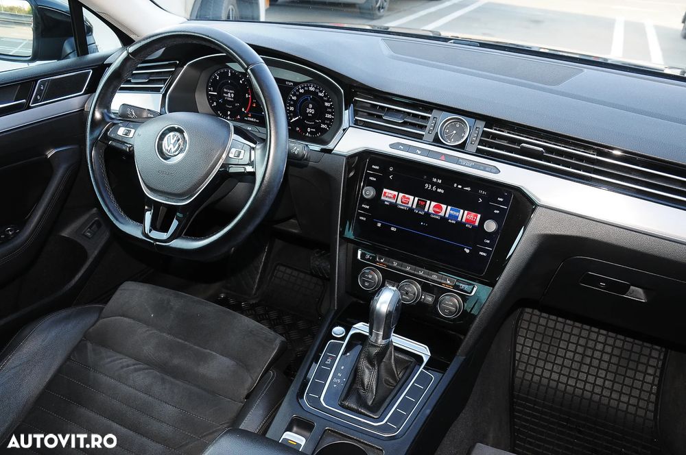 Volkswagen Passat 2.0 TDI DSG Highline - 7