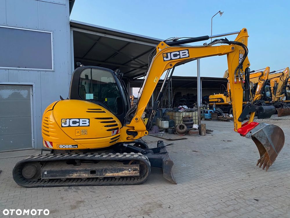 JCB 8085 ZTS, 2 ŁYŻKI, KRÓTKI TYŁ, Z NIEMIEC, WSZYSTKIE LINIE HYDRAULICZNE, - 7