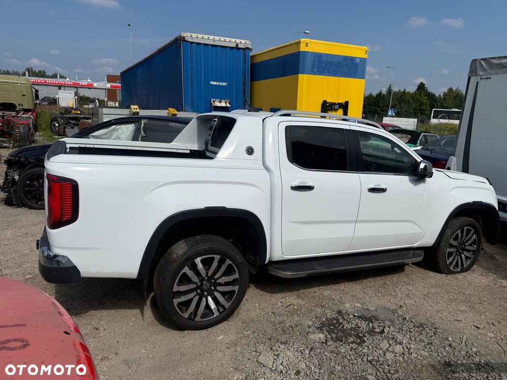 Volkswagen Amarok - 1