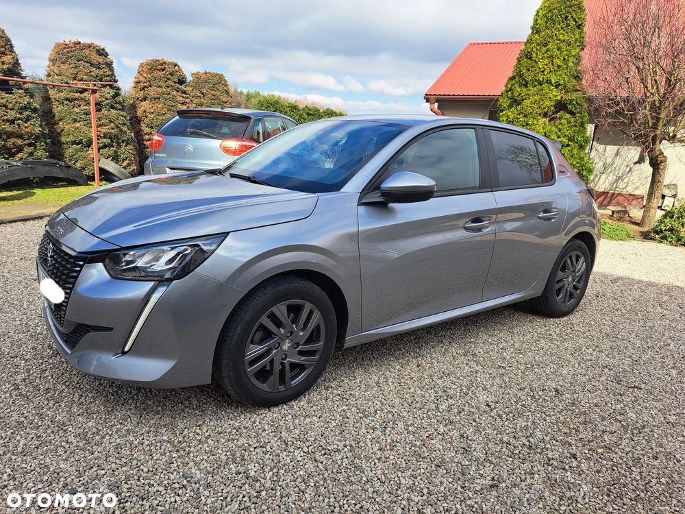 Peugeot 208 - 1