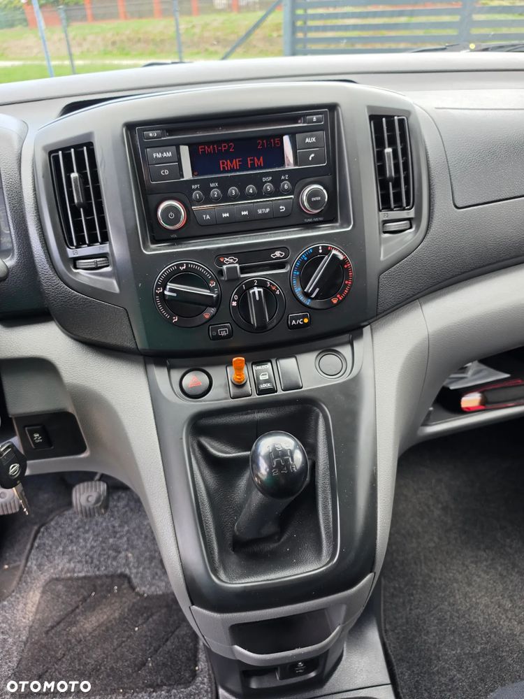 Nissan NV200 - 16
