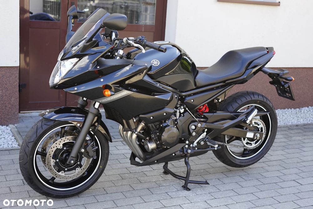 Yamaha XJ - 22