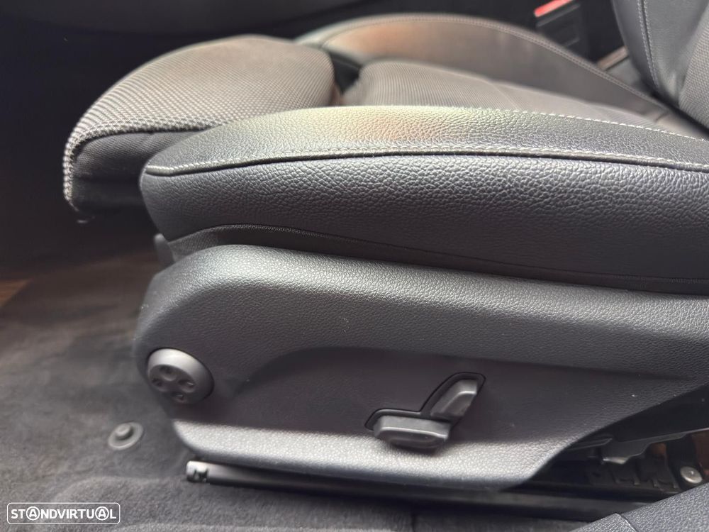 Mercedes-Benz E 220 d Avantgarde+ - 31