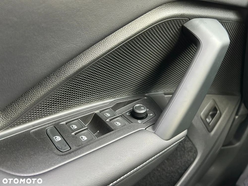 Volkswagen Tiguan - 24