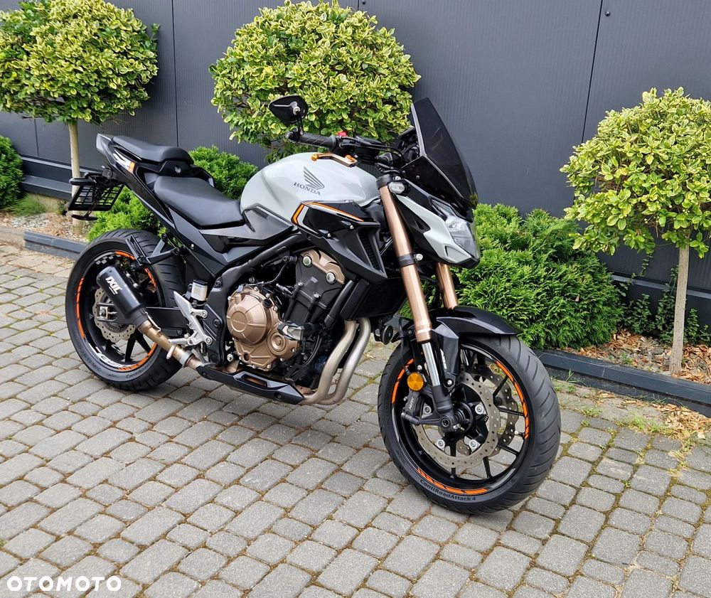 Honda CB - 1