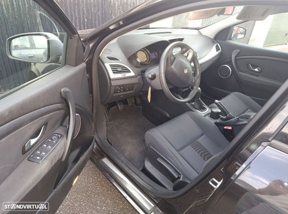 Renault Mégane Sport Tourer 1.5 dCi Confort - 4