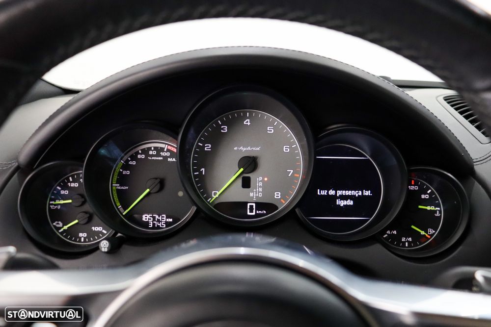 Porsche Cayenne - 19