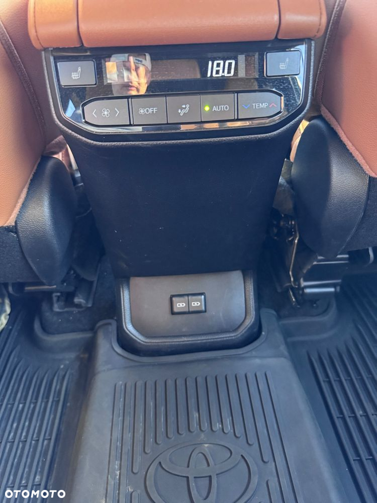 Toyota Highlander 2.5 Hybrid Executive - 16