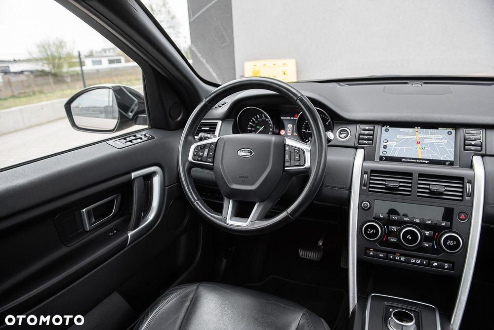 Land Rover Discovery Sport - 26