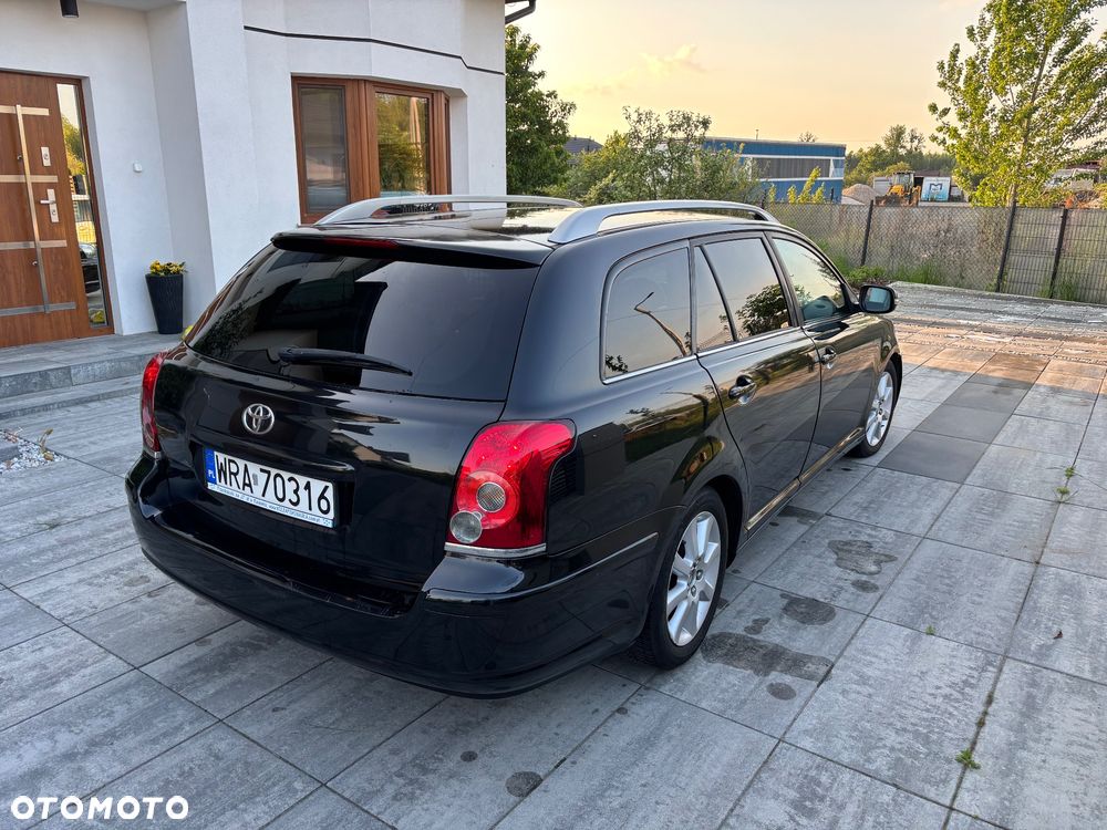 Toyota Avensis 2.0 D-4D Luna - 17